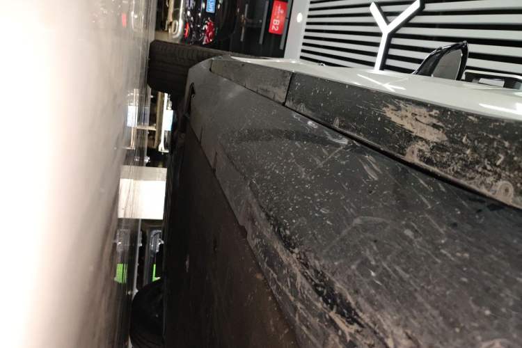 Used Avatr 11 2023 Harmony 116° Luxury Edition Left Side Sill