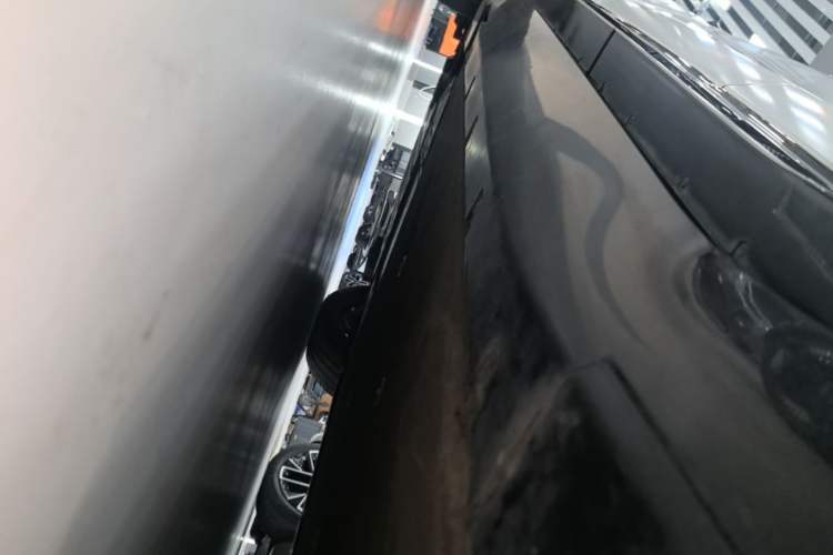 Used Avatr 11 2023 Harmony 90° Luxury Edition Left Side Sill