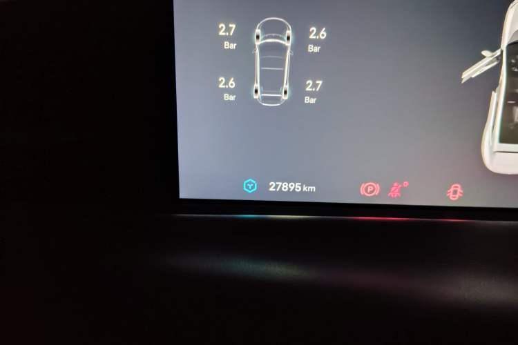 Used Avatr 11 2023 HarmonyOS Edition Smart Enjoyment Upgrade Model 116-degree Four-Wheel Drive Version Odometer Close Up