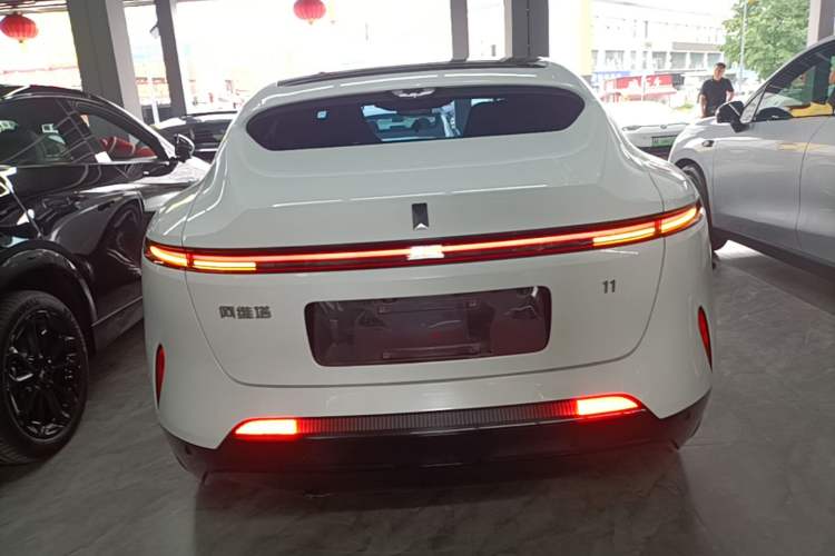 Used Avatr 11 2023 HarmonyOS Version Smart Enjoyment Upgrade Model 90-Degree Rear-Wheel Drive Edition Rear