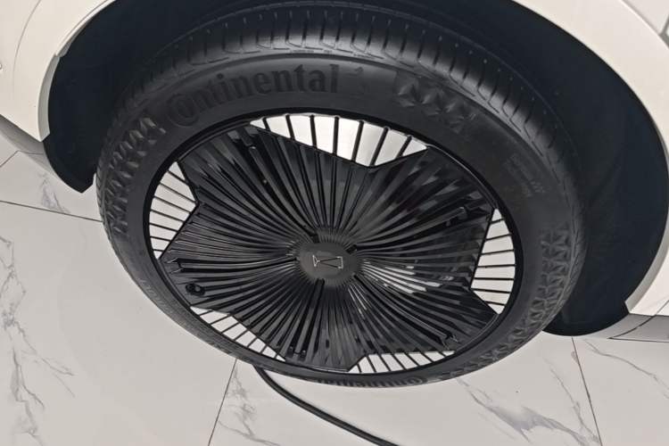 Used Avatr 11 2023 Harmony 90-degree Rear-wheel Drive Edition Right Rear Wheel Hub