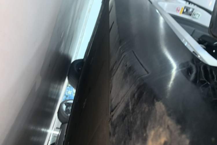 Used Avatr 11 2023 Harmony 90° Luxury Edition Right Side Sill