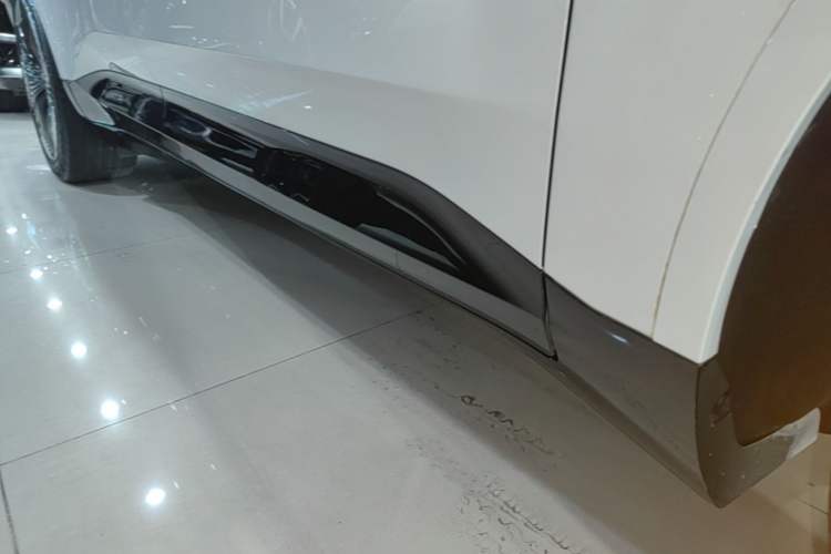 Used Avatr 11 2023 Long-Range Single-Motor Version 5 Seats Right Side Sill