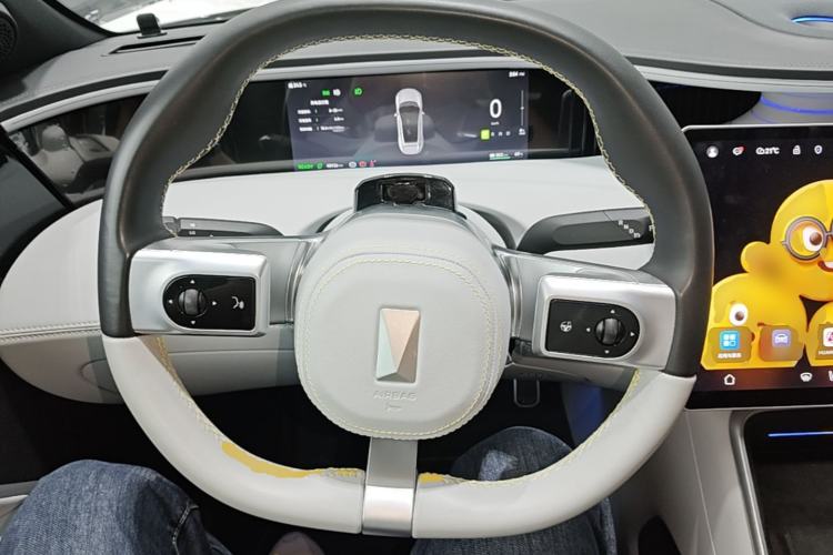 Used Avatr 11 2023 Long-Range Single-Motor Version 5 Seats Steering Wheel