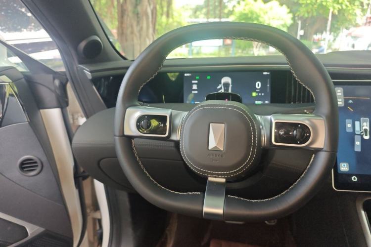 Used Avatr 11 2023 Long-Range Single-Motor Version 5 Seats Steering Wheel