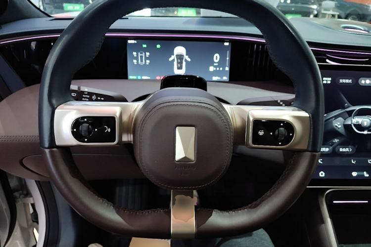Used Avatr 11 2023 Harmony 90-degree Rear-wheel Drive Business Edition Steering Wheel