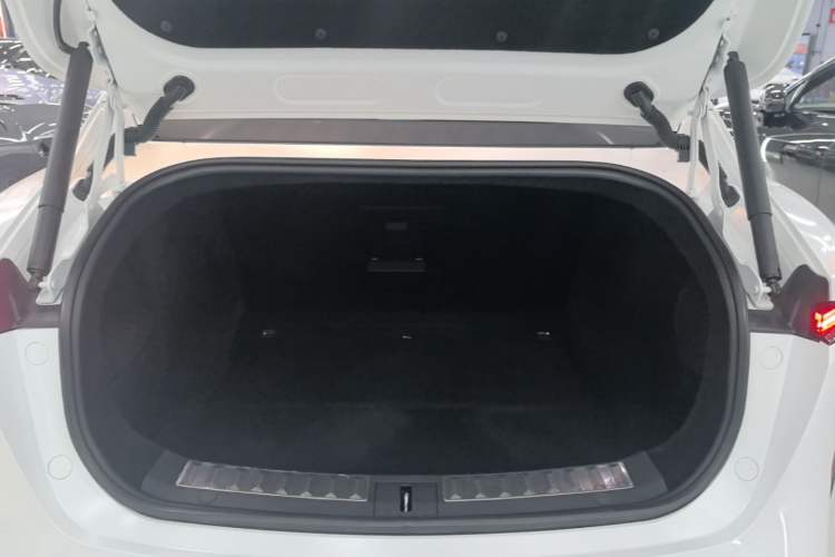 Used Avatr 11 2023 Harmony 90° Luxury Edition Trunk