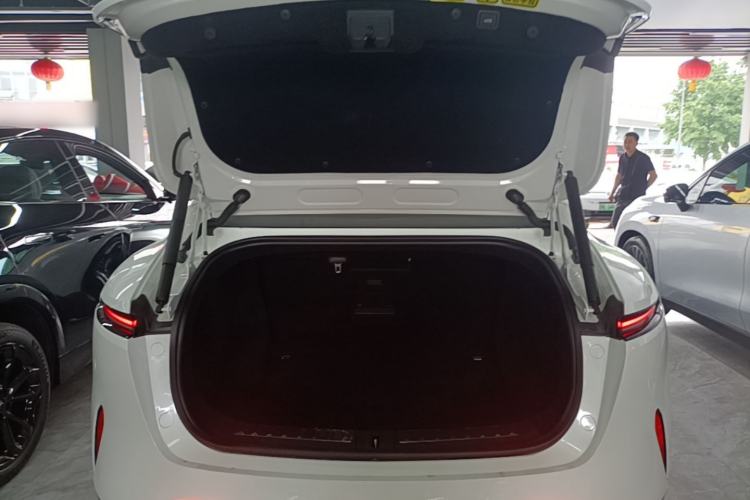 Used Avatr 11 2023 HarmonyOS Version Smart Enjoyment Upgrade Model 90-Degree Rear-Wheel Drive Edition Trunk