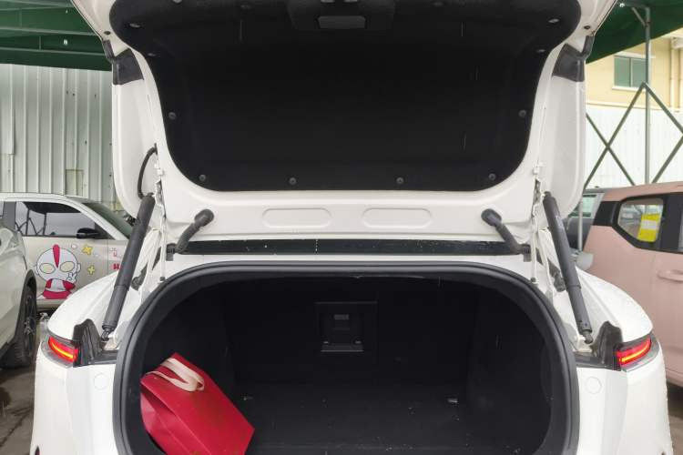 Used Avatr 11 2023 Harmony 90-degree Rear-wheel Drive Edition Trunk