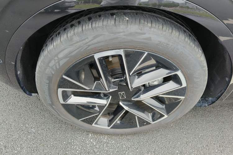 Used Avatr 11 2024 630 Rear-Wheel Drive Edition with Three Lasers Exterior 4