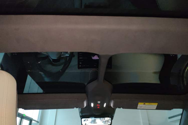 Used Avatr 11 2024 700 Three-Laser Four-Wheel Drive Recommended Version Headliner