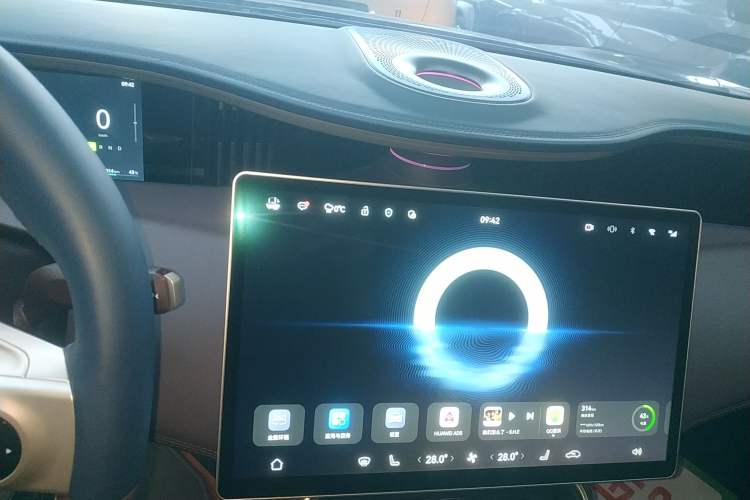 Used Avatr 11 2024 730 Luxury Edition with Three Lasers and Rear-Wheel Drive Audio And AC Panel