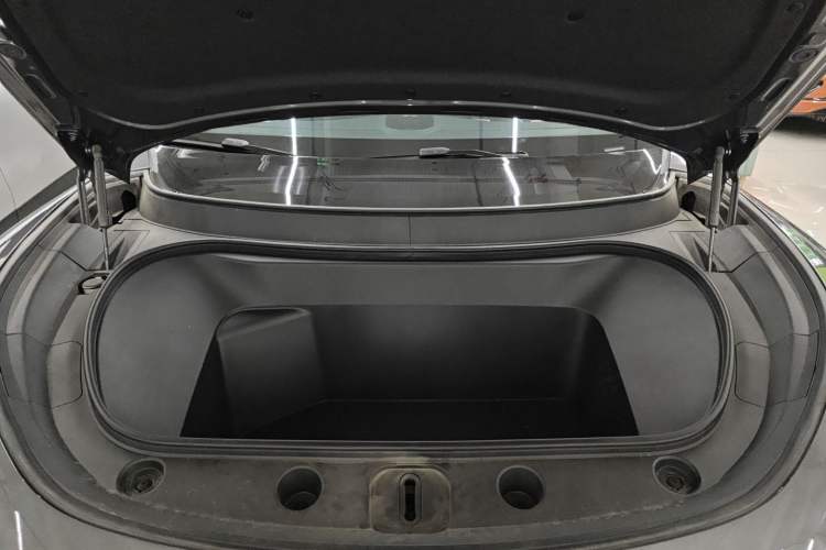 Used Avatr 11 2024 730 Luxury Edition with Three Lasers and Rear-Wheel Drive Engine Bay