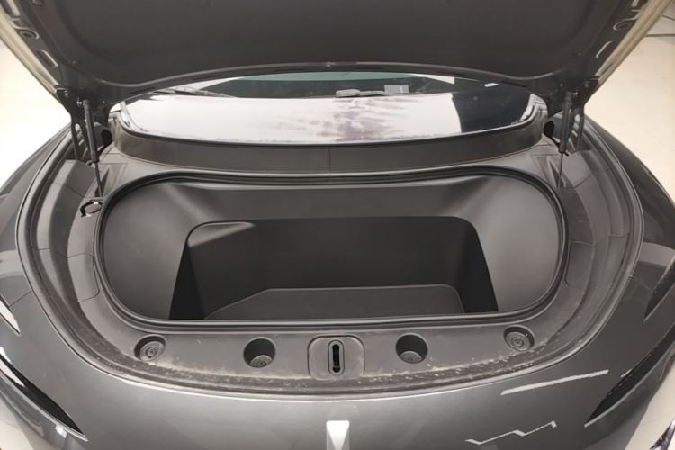 Used Avatr 11 2024 730 Luxury Edition with Three Lasers and Rear-Wheel Drive Engine Bay