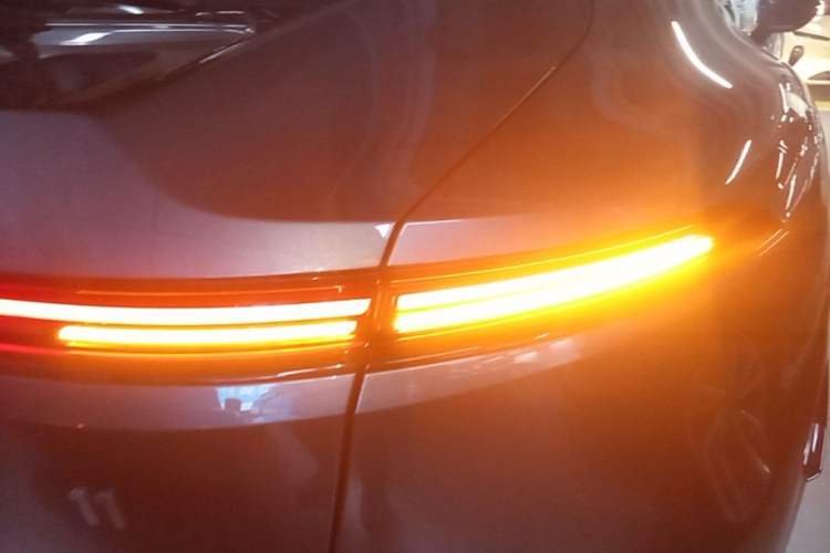 Used Avatr 11 2024 730 Luxury Edition with Three Lasers and Rear-Wheel Drive Right Rear Taillight