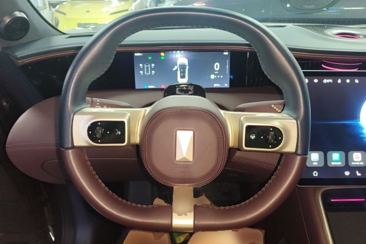 Used Avatr 11 2024 730 Luxury Edition with Three Lasers and Rear-Wheel Drive Steering Wheel