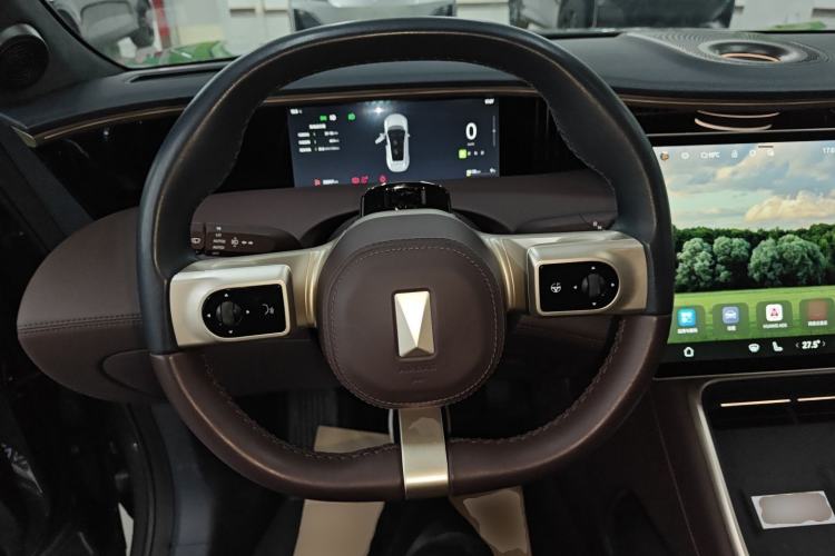Used Avatr 11 2024 730 Luxury Edition with Three Lasers and Rear-Wheel Drive Steering Wheel