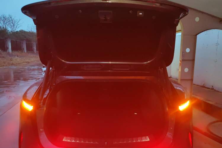 Used Avatr 11 2024 580 Three-Laser Four-Wheel Drive Luxury Edition Trunk