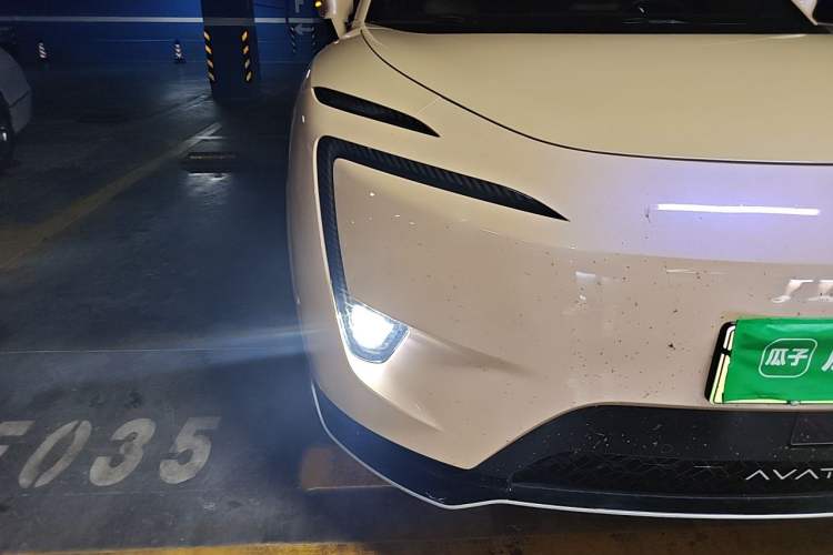 Used Avatr 11 2024 580 Three-Laser Four-Wheel Drive Luxury Edition Right Front Headlight