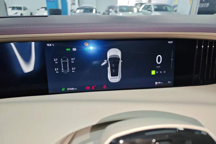 Used Avatr 11 2024 630 Rear-Wheel Drive Edition with Three Lasers Instrument Cluster