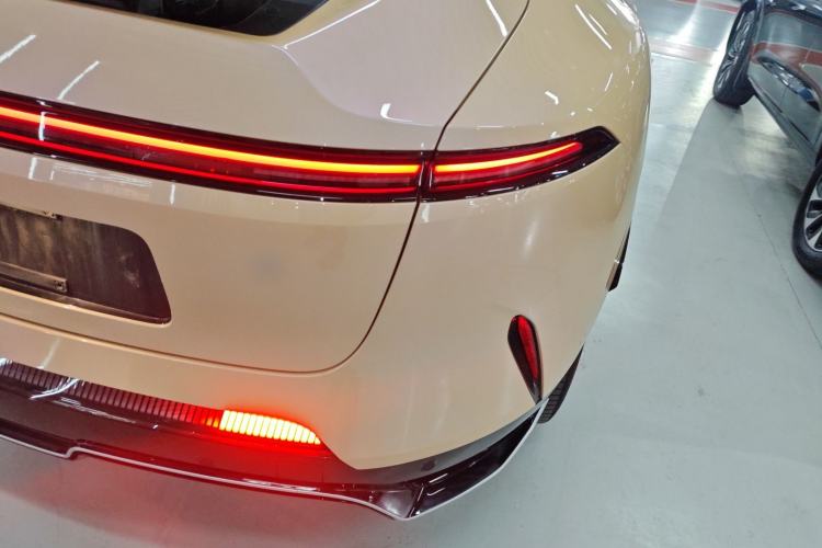 Used Avatr 11 2024 630 Rear-Wheel Drive Edition with Three Lasers Right Rear Taillight