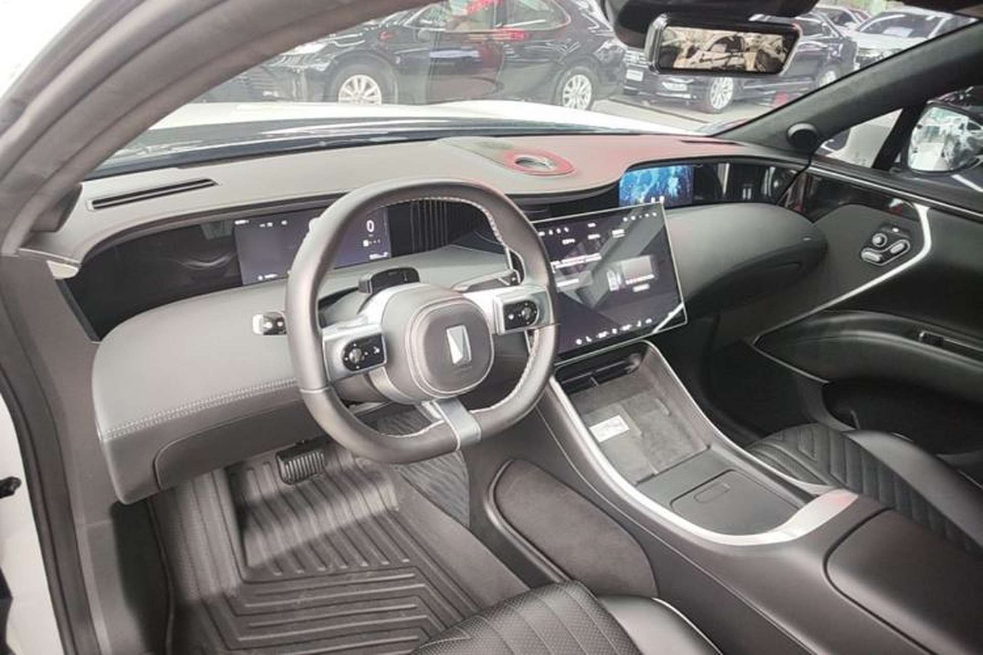 Used Avatr 11 2024 630 Rear-Wheel Drive Edition with Three Lasers Center Console