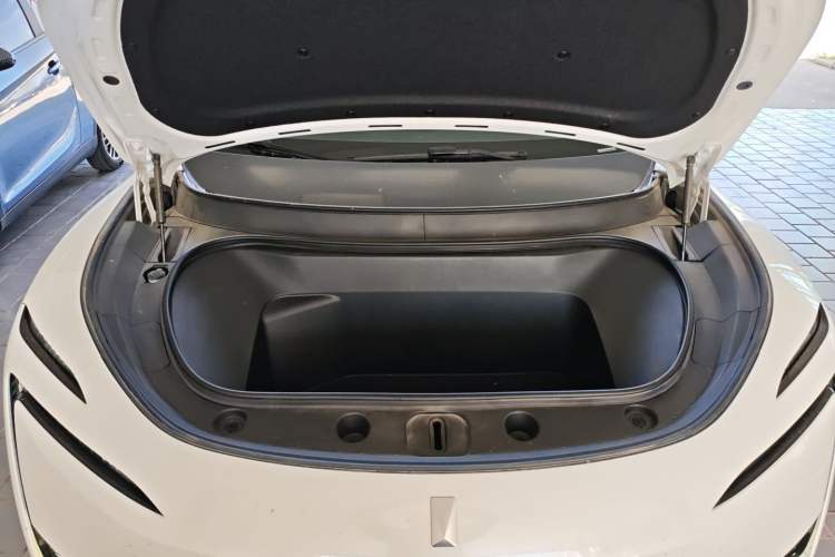 Used Avatr 11 2024 580 Three-Laser Four-Wheel Drive Luxury Edition Engine Bay