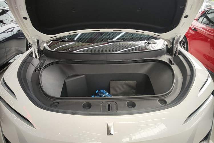 Used Avatr 11 2024 630 Rear-Wheel Drive Edition with Three Lasers Engine Bay