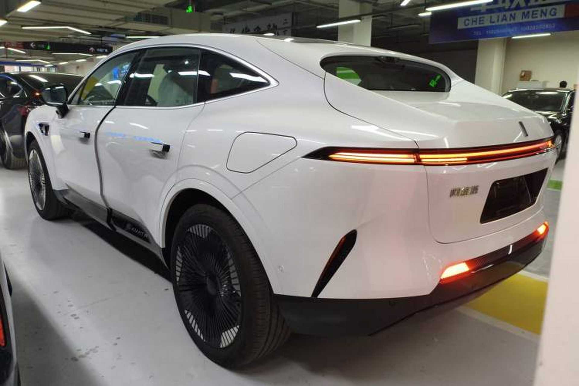 Used Avatr 11 2024 630 Rear-Wheel Drive Edition with Three Lasers Exterior 3
