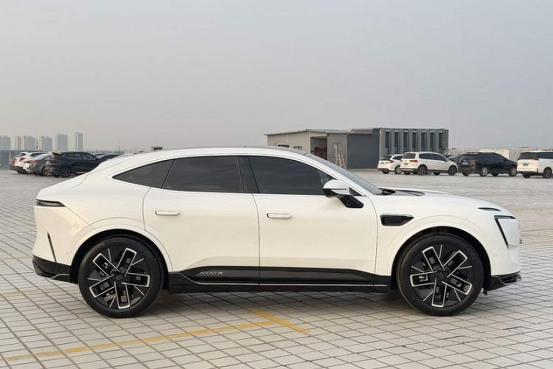 Used Avatr 11 2024 580 Three-Laser Four-Wheel Drive Luxury Edition Exterior 9
