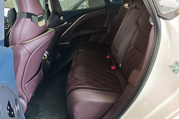Used Avatr 11 2024 580 Three-Laser Four-Wheel Drive Luxury Edition Left Rear Seat