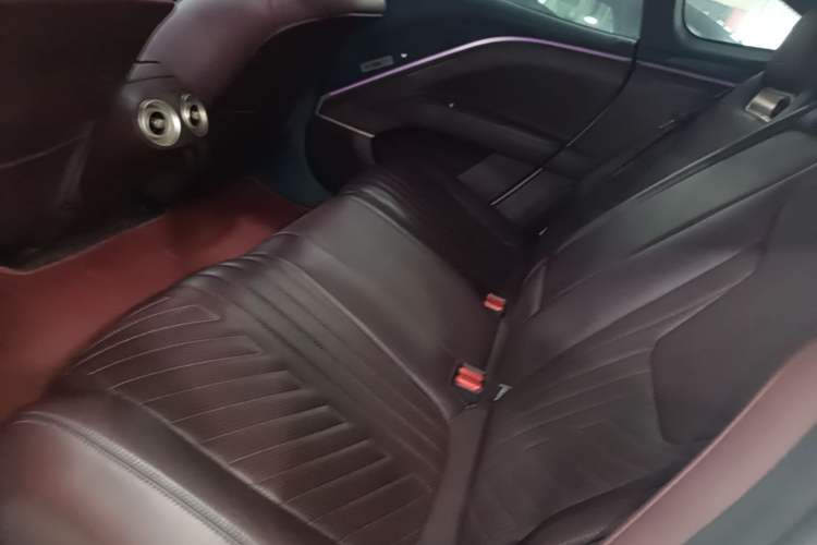 Used Avatr 11 2024 630 Rear-Wheel Drive Edition with Three Lasers Left Rear Seat