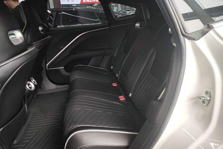 Used Avatr 11 2024 630 Rear-Wheel Drive Edition with Three Lasers Left Rear Seat
