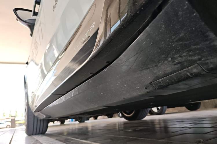 Used Avatr 11 2024 580 Three-Laser Four-Wheel Drive Luxury Edition Left Side Sill