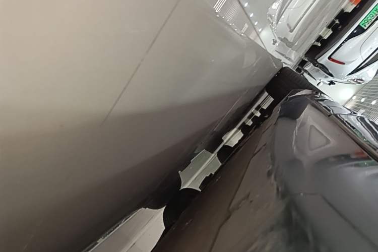 Used Avatr 11 2024 630 Rear-Wheel Drive Edition with Three Lasers Left Side Sill