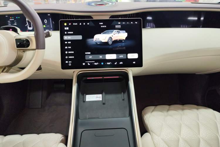 Used Avatr 11 2024 580 Three-Laser Four-Wheel Drive Luxury Edition Audio And AC Panel