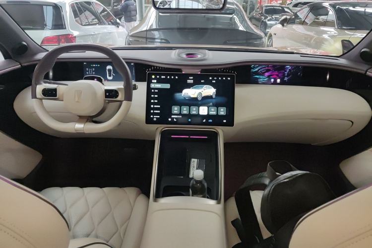 Used Avatr 11 2024 630 Rear-Wheel Drive Edition with Three Lasers Center Console