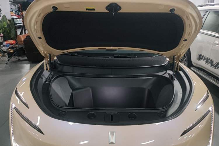 Used Avatr 11 2024 630 Rear-Wheel Drive Edition with Three Lasers Engine Bay