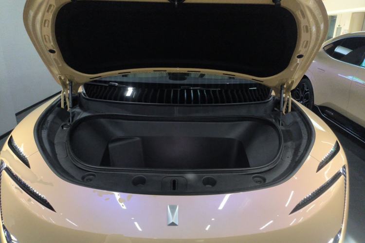 Used Avatr 11 2024 630 Rear-Wheel Drive Edition with Three Lasers Engine Bay