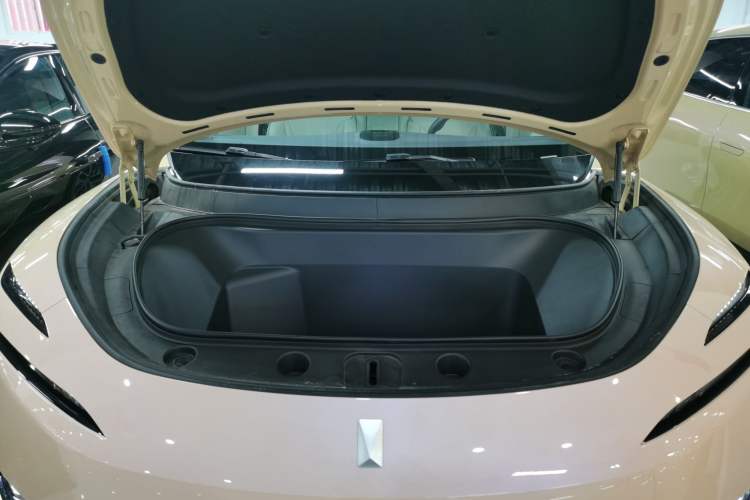 Used Avatr 11 2024 580 Three-Laser Four-Wheel Drive Luxury Edition Engine Bay