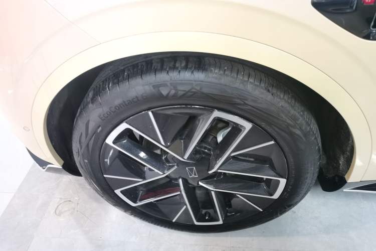 Used Avatr 11 2024 580 Three-Laser Four-Wheel Drive Luxury Edition Exterior 1