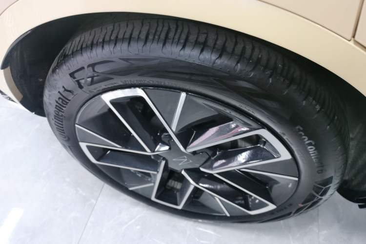 Used Avatr 11 2024 580 Three-Laser Four-Wheel Drive Luxury Edition Exterior 2
