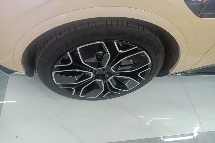 Used Avatr 11 2024 630 Rear-Wheel Drive Edition with Three Lasers Exterior 4