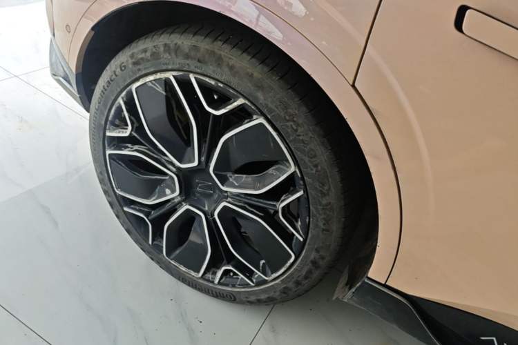 Used Avatr 11 2024 630 Rear-Wheel Drive Edition with Three Lasers Exterior 5