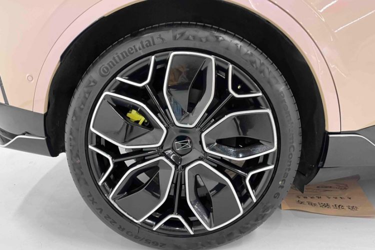 Used Avatr 11 2024 630 Rear-Wheel Drive Edition with Three Lasers Exterior 7
