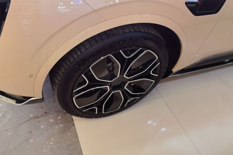 Used Avatr 11 2024 630 Rear-Wheel Drive Edition with Three Lasers Exterior 7