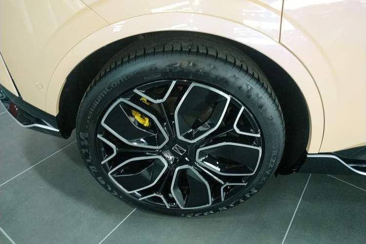 Used Avatr 11 2024 630 Rear-Wheel Drive Edition with Three Lasers Exterior 8