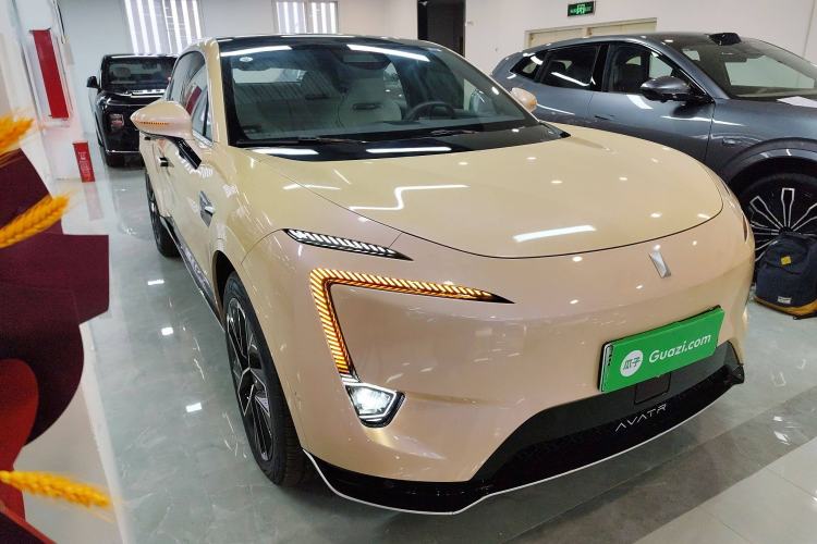 Used Avatr 11 2024 580 Three-Laser Four-Wheel Drive Luxury Edition Front Right 45 Deg