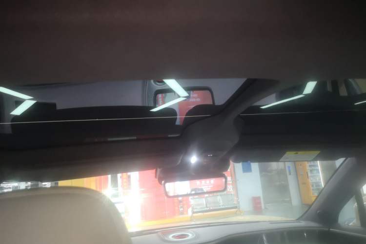 Used Avatr 11 2024 700 Three-Laser Four-Wheel Drive Recommended Version Headliner