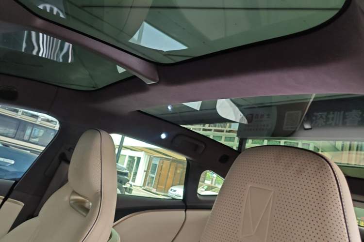 Used Avatr 11 2024 630 Rear-Wheel Drive Edition with Three Lasers Headliner